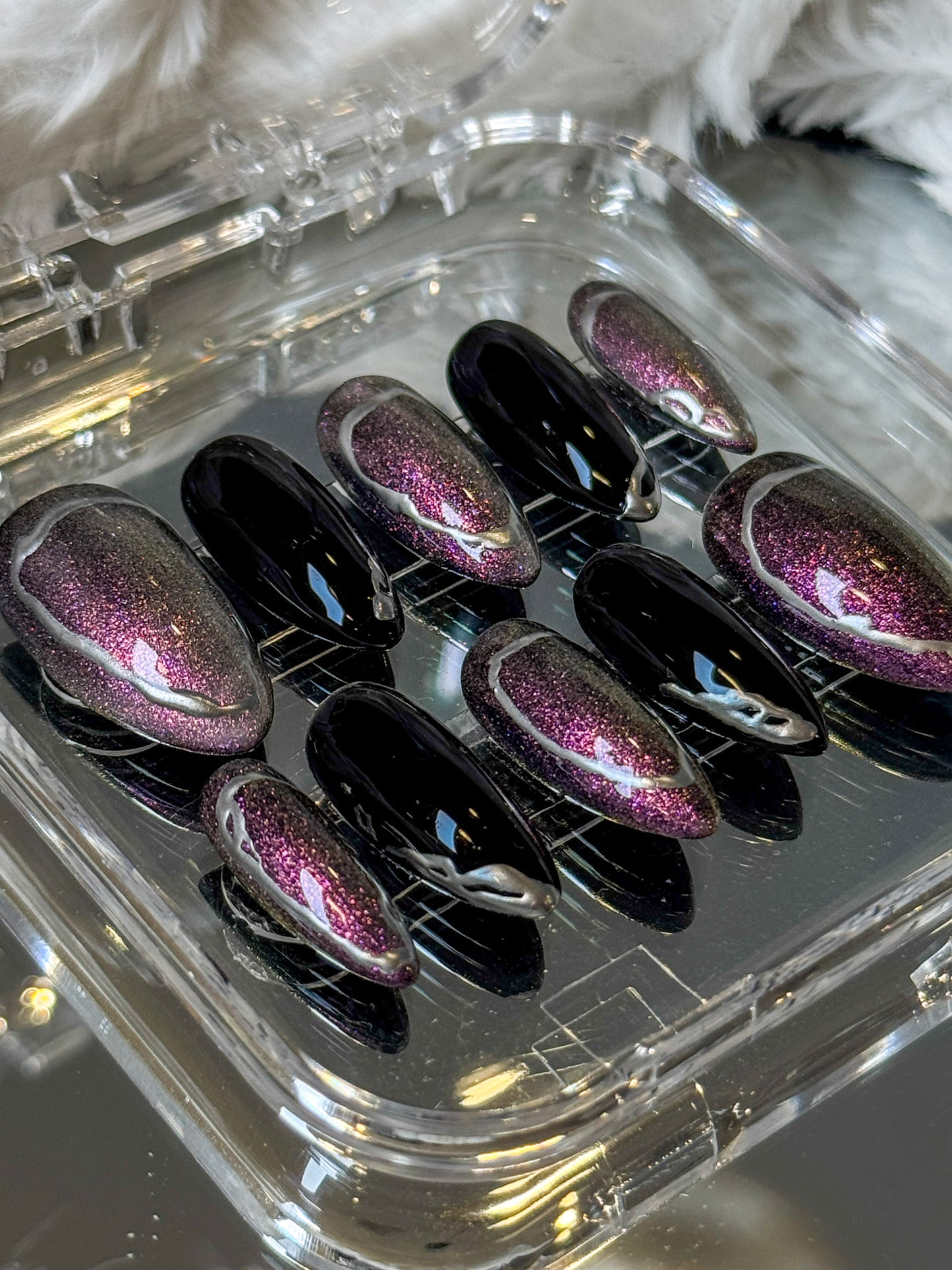 à Zensource Press on Nails - Cyberchrome